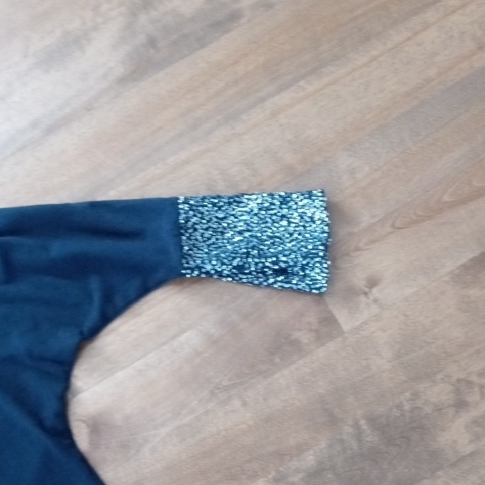 Black Sequin 3/4 Sleeve Women's Top - Picture 9 of 10